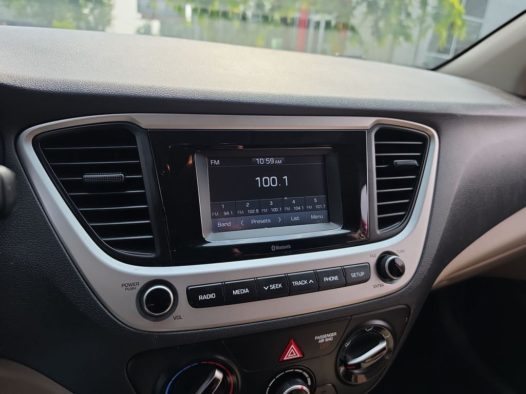 Thumbnail: 2022 Hyundai Accent - 11