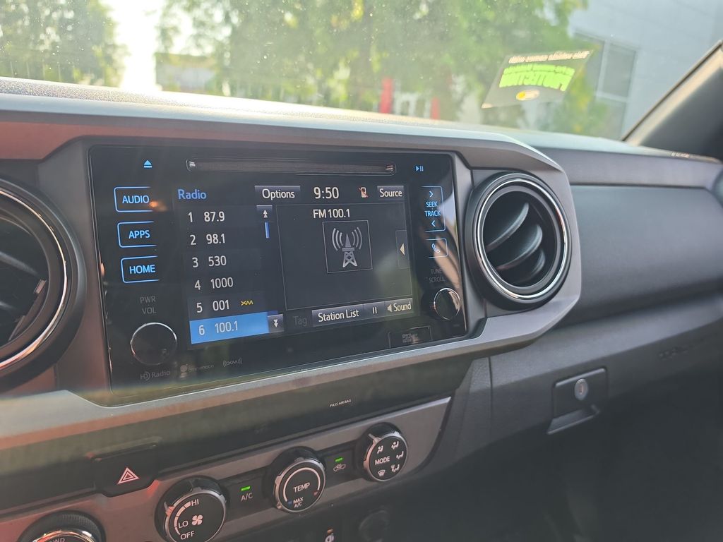 Thumbnail: 2019 Toyota Tacoma - 11