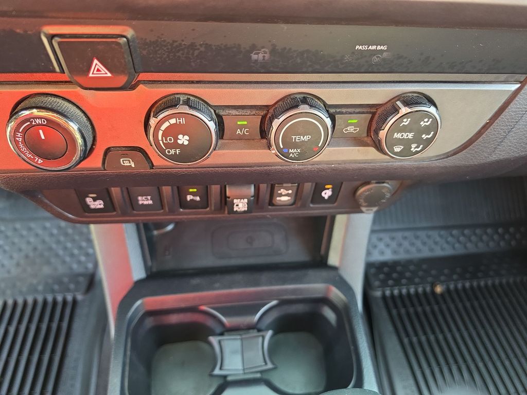 Thumbnail: 2019 Toyota Tacoma - 23
