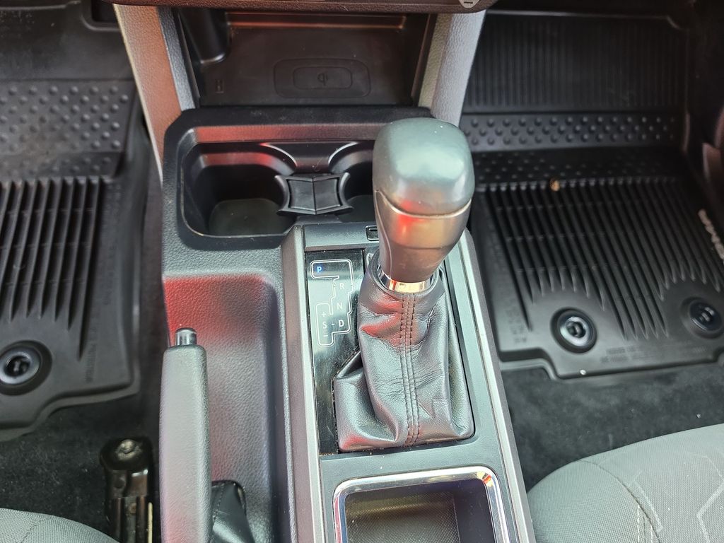 Thumbnail: 2019 Toyota Tacoma - 12