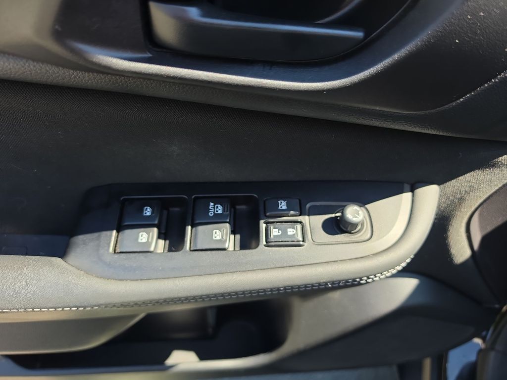 Thumbnail: 2017 Subaru Outback - 21