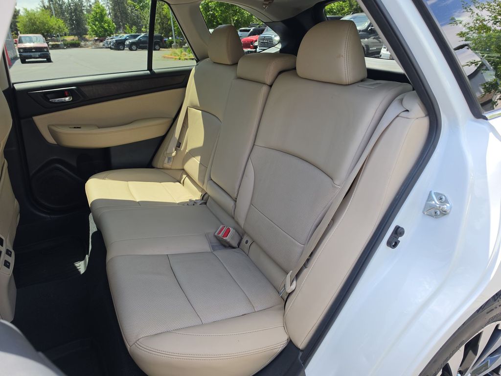 Thumbnail: 2015 Subaru Outback - 10