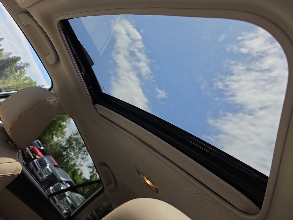 Thumbnail: 2015 Subaru Outback - 26