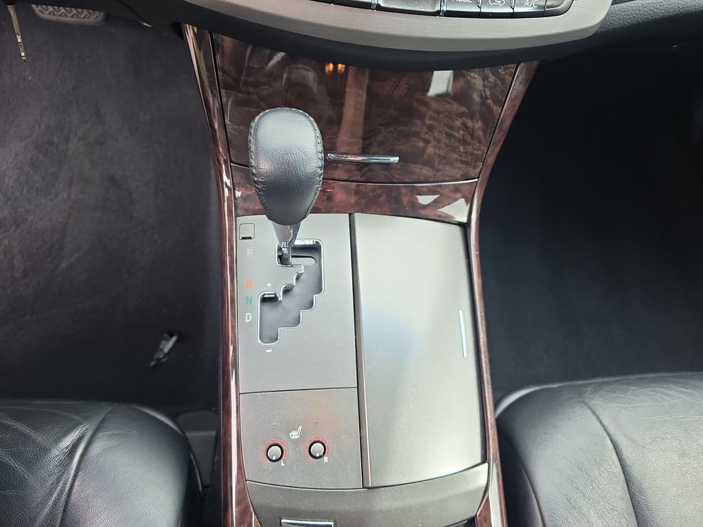 Thumbnail: 2011 Toyota Avalon - 11