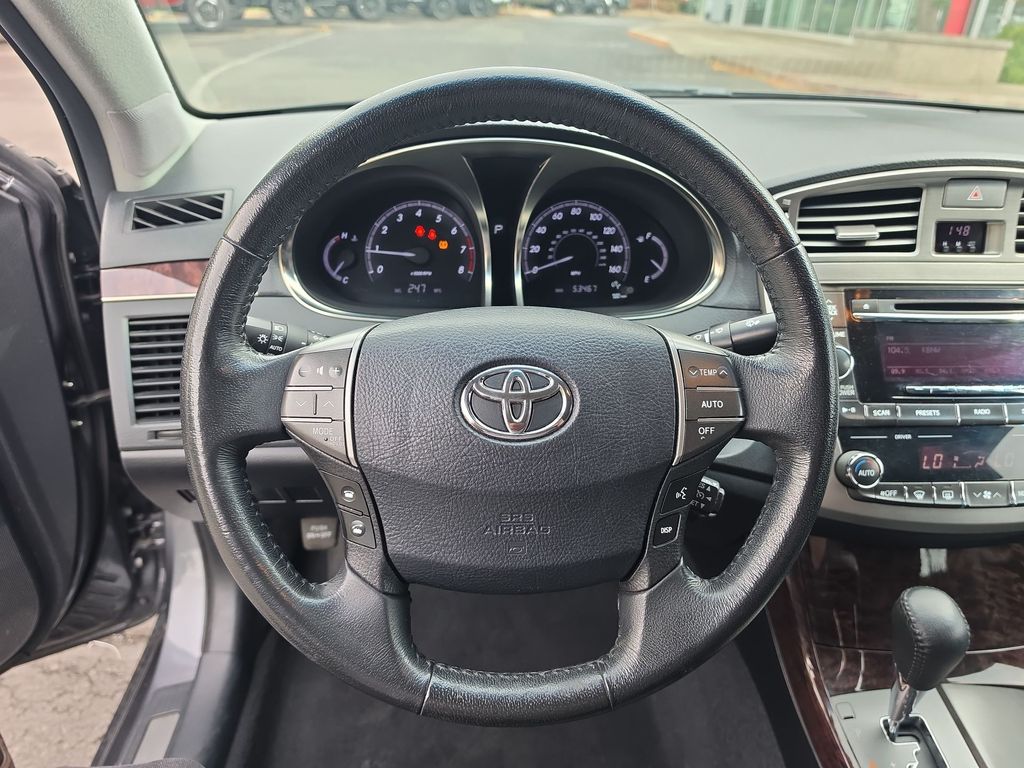 Thumbnail: 2011 Toyota Avalon - 2
