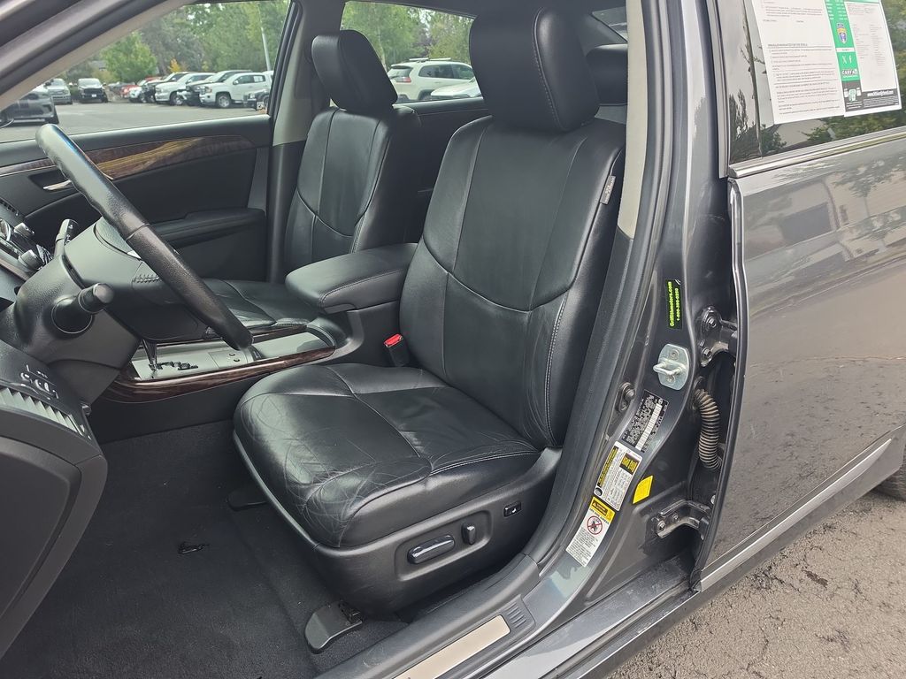 Thumbnail: 2011 Toyota Avalon - 7