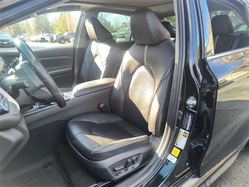 Thumbnail: 2020 Toyota Camry - 8