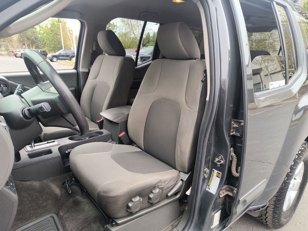 Thumbnail: 2011 Nissan Xterra - 8