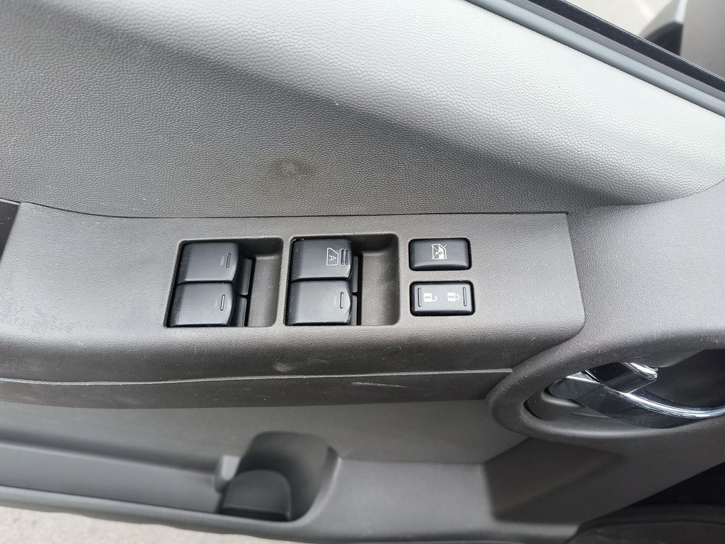 Thumbnail: 2011 Nissan Xterra - 21