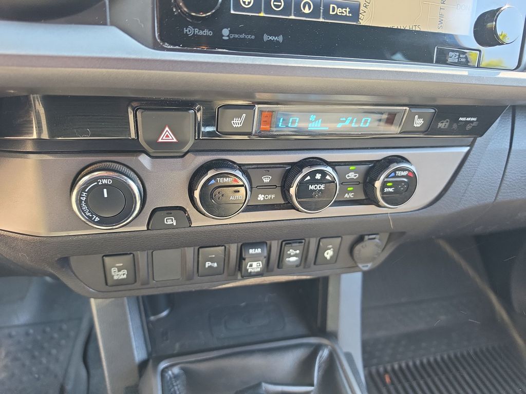 Thumbnail: 2018 Toyota Tacoma - 24