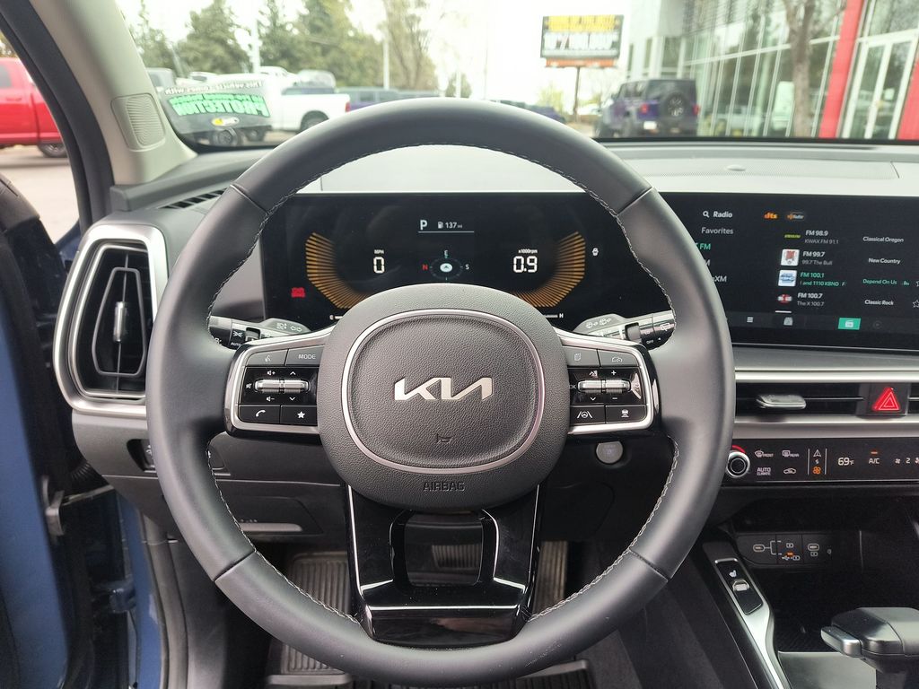 Thumbnail: 2025 Kia Sorento - 2