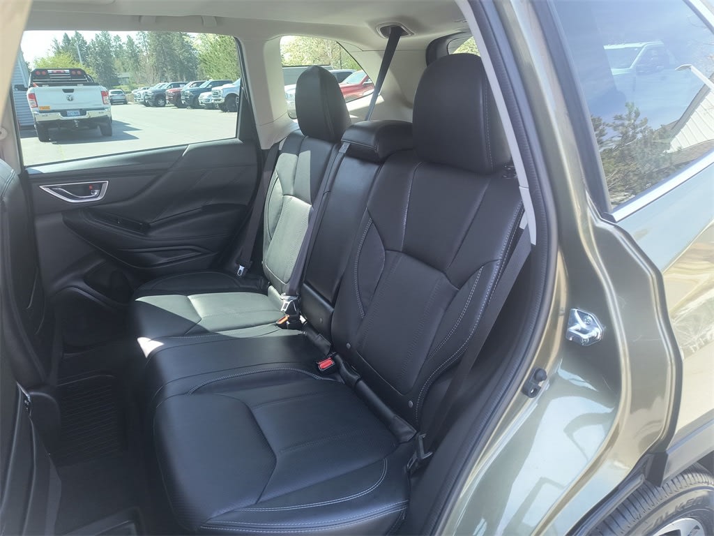 2023 Subaru Forester Touring 10