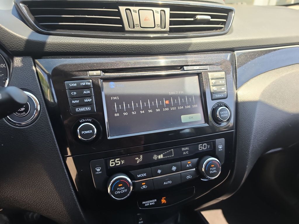 Thumbnail: 2017 Nissan Rogue Sport - 11