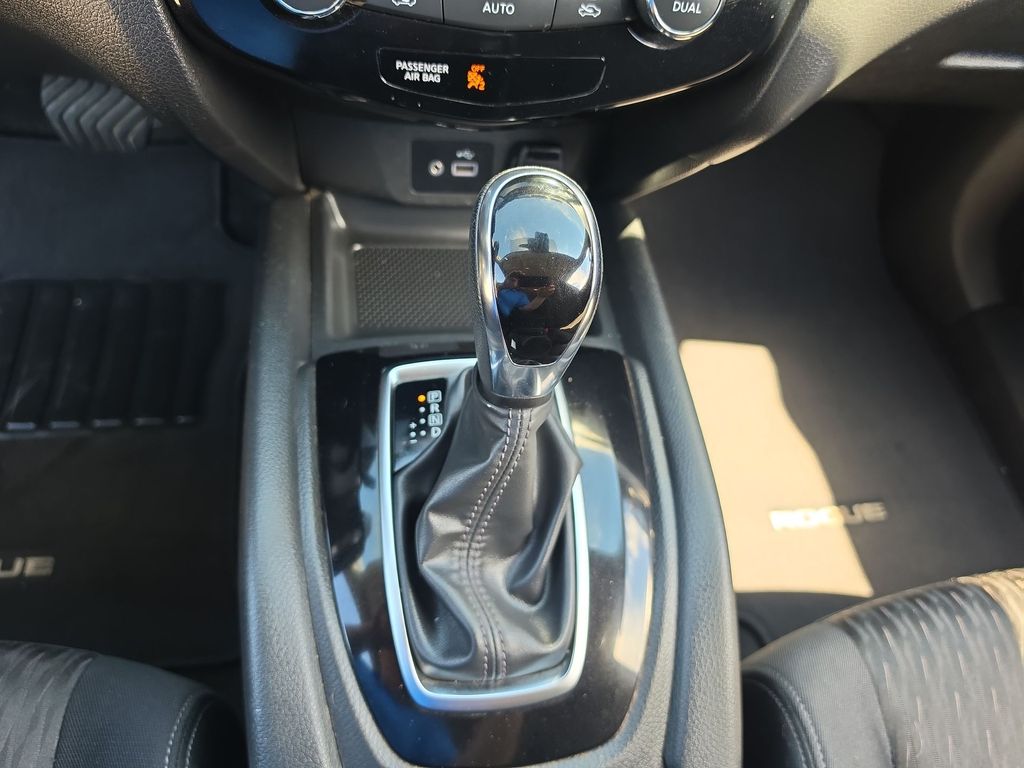 Thumbnail: 2019 Nissan Rogue - 11