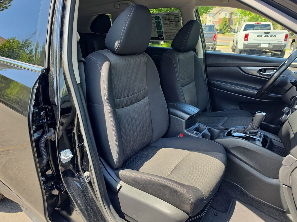 Thumbnail: 2019 Nissan Rogue - 8