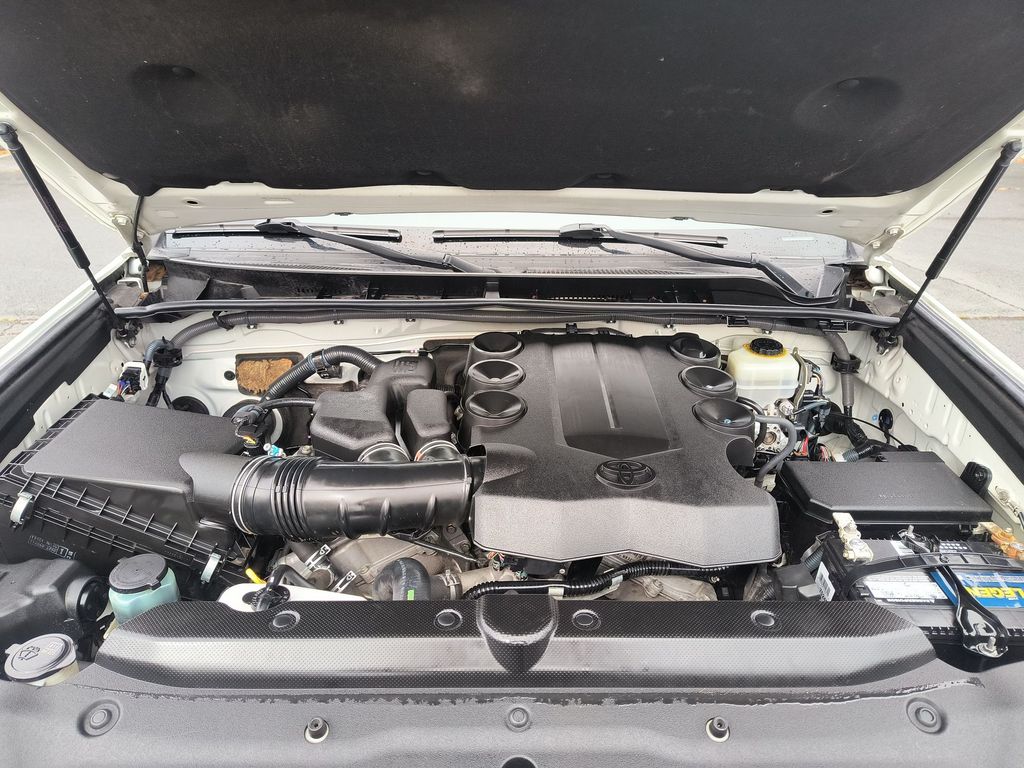 Thumbnail: 2016 Toyota 4Runner - 6