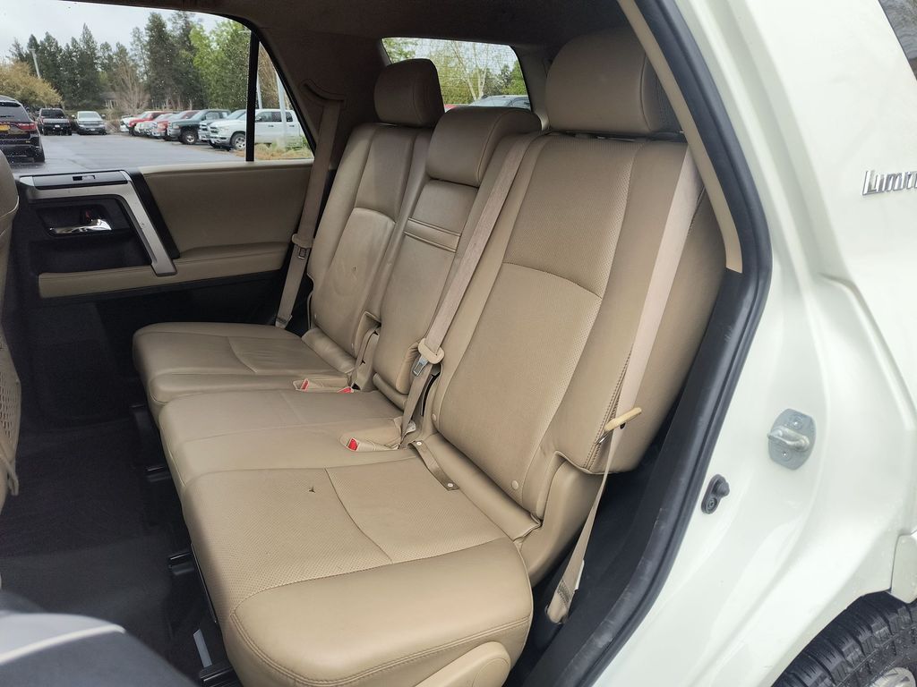 Thumbnail: 2016 Toyota 4Runner - 9