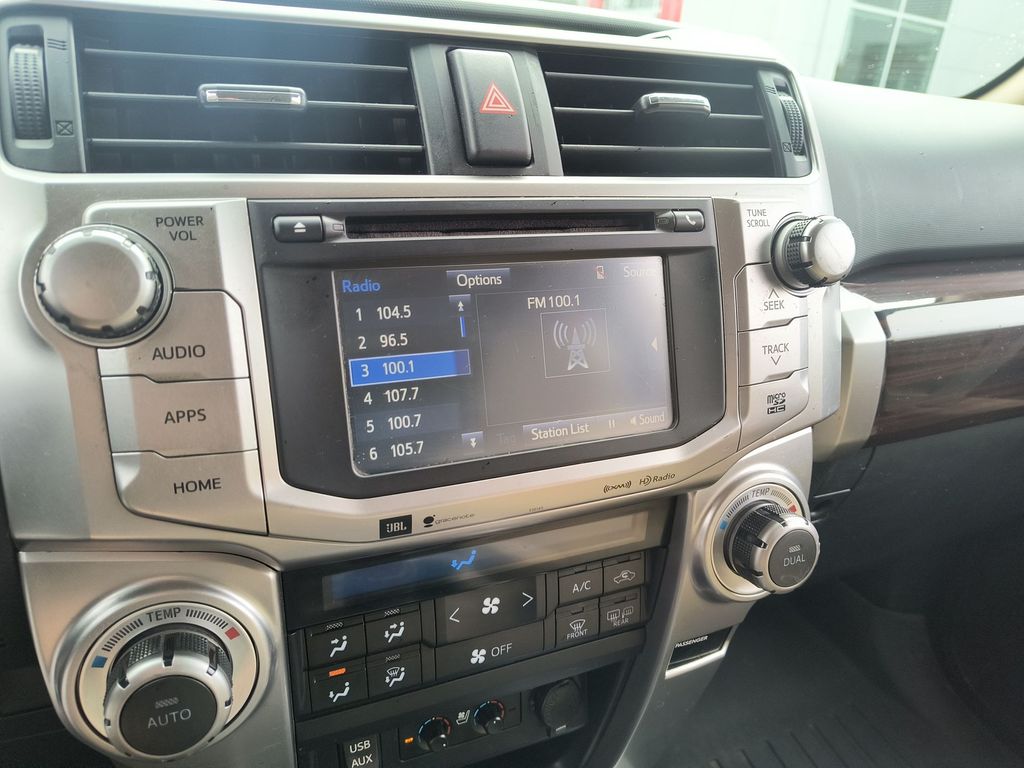 Thumbnail: 2016 Toyota 4Runner - 10