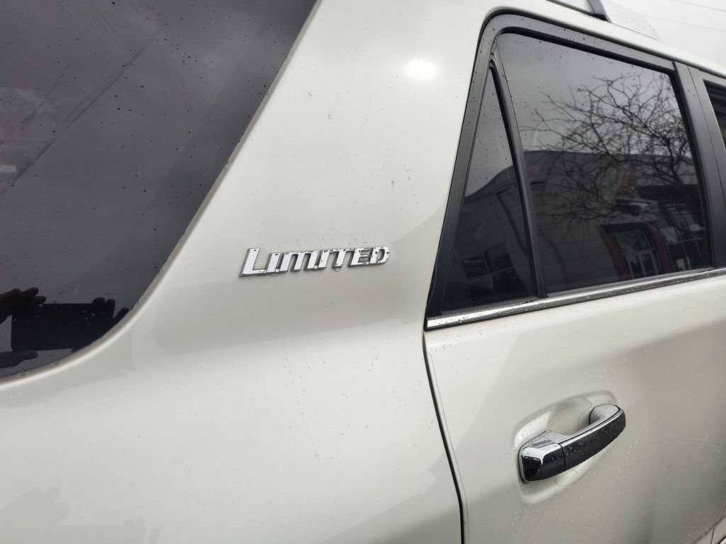 Thumbnail: 2016 Toyota 4Runner - 28