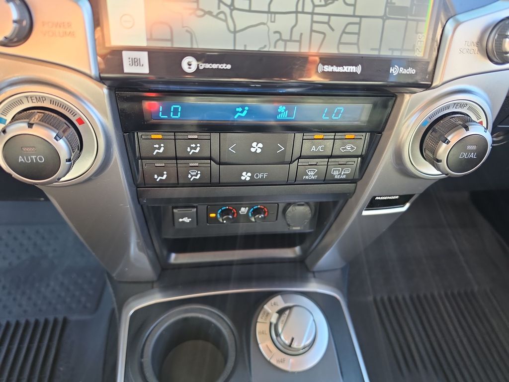 Thumbnail: 2021 Toyota 4Runner - 24