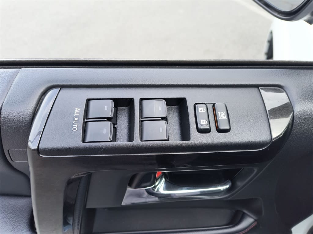 Thumbnail: 2021 Toyota 4Runner - 21