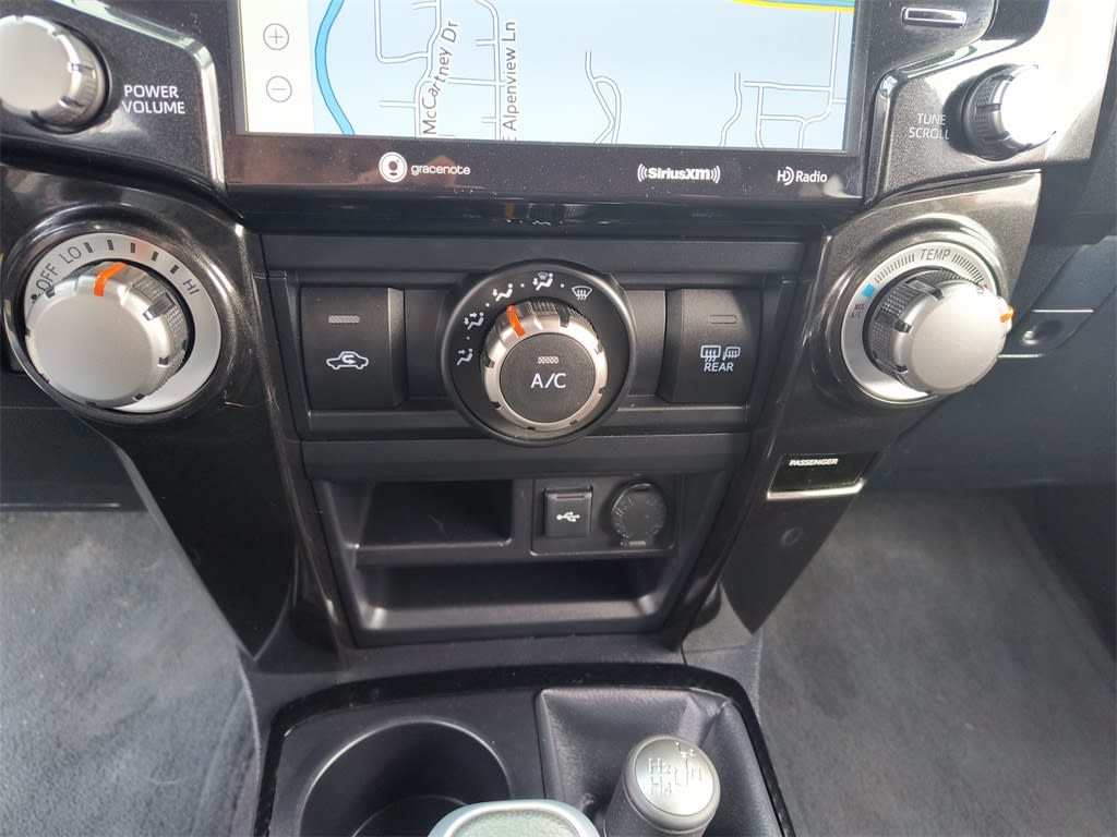 Thumbnail: 2021 Toyota 4Runner - 24