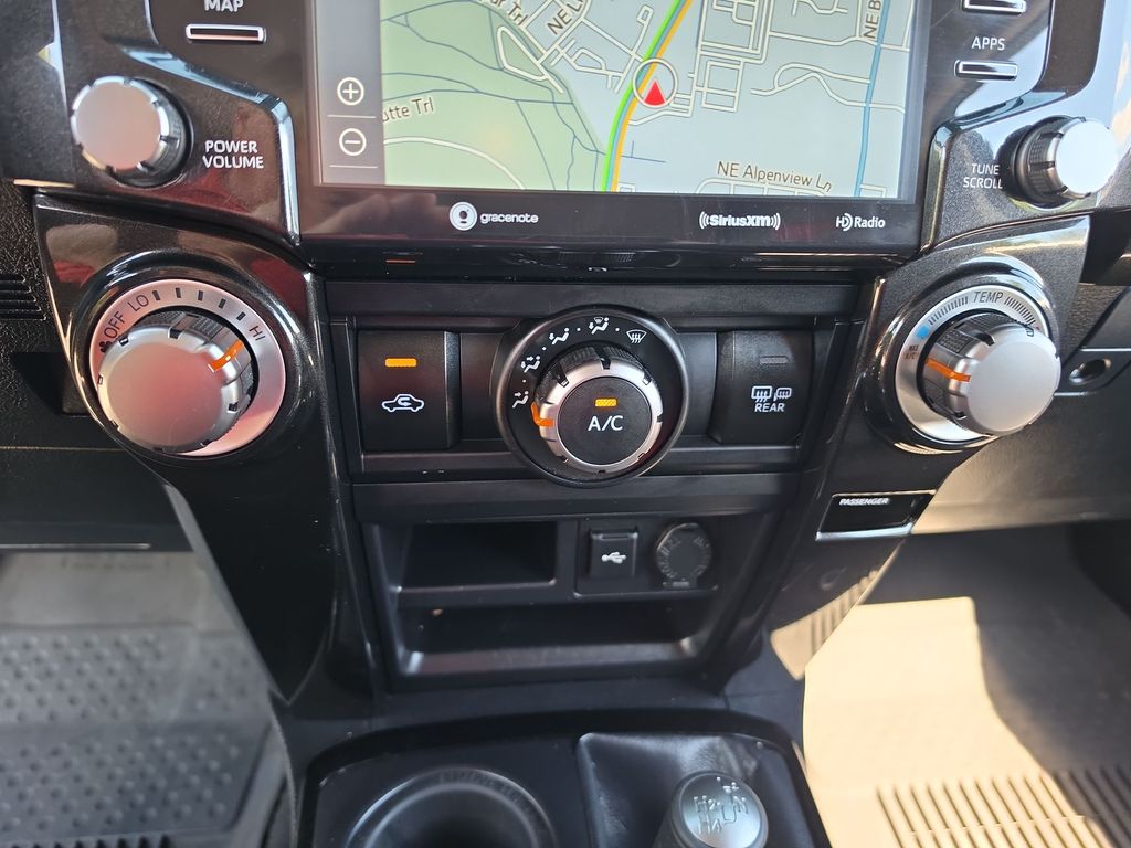 Thumbnail: 2021 Toyota 4Runner - 24