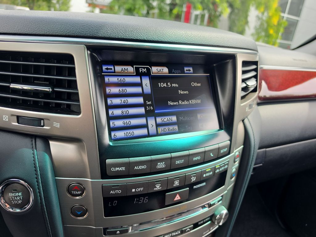 Thumbnail: 2014 Lexus LX - 10