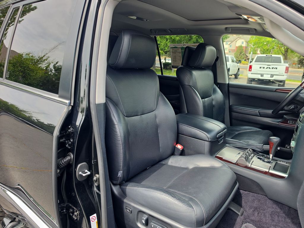 Thumbnail: 2014 Lexus LX - 8