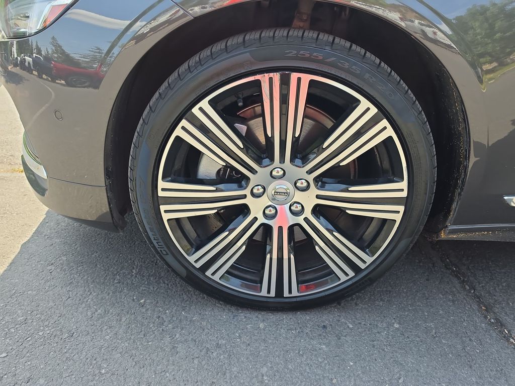 Thumbnail: 2023 Volvo S90 - 5