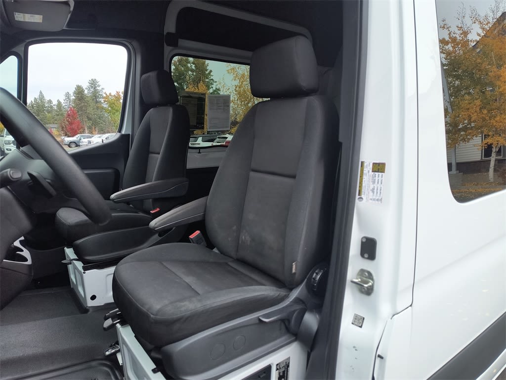Thumbnail: 2023 Mercedes-Benz Sprinter - 7