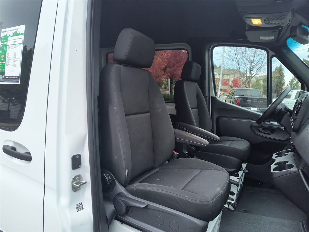 Thumbnail: 2023 Mercedes-Benz Sprinter - 22