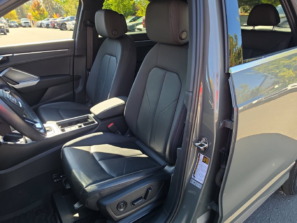 Thumbnail: 2020 Audi Q3 - 7