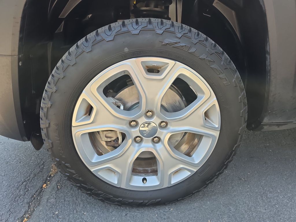 Thumbnail: 2016 Jeep Renegade - 6