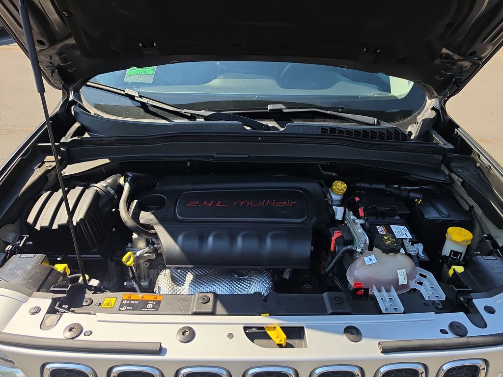 Thumbnail: 2016 Jeep Renegade - 7