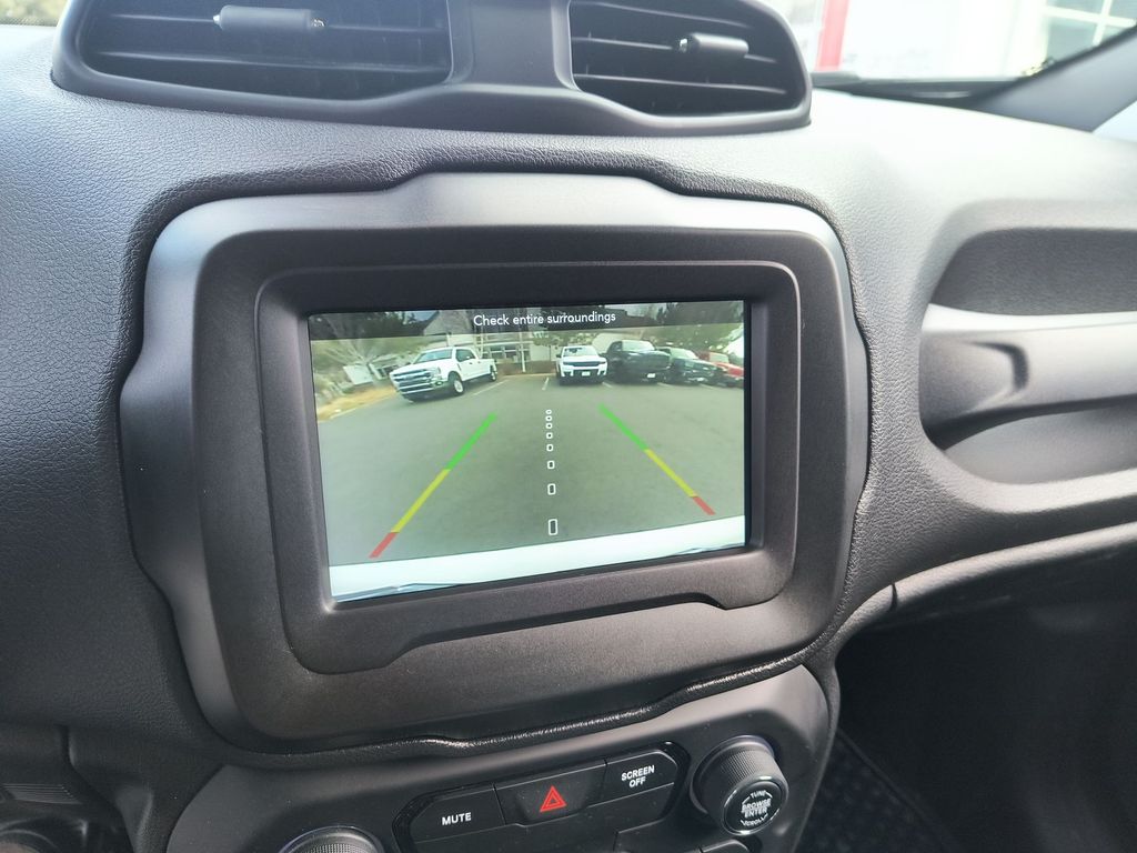 Thumbnail: 2020 Jeep Renegade - 21