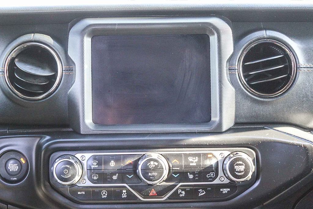 Thumbnail: 2021 Jeep Wrangler - 23