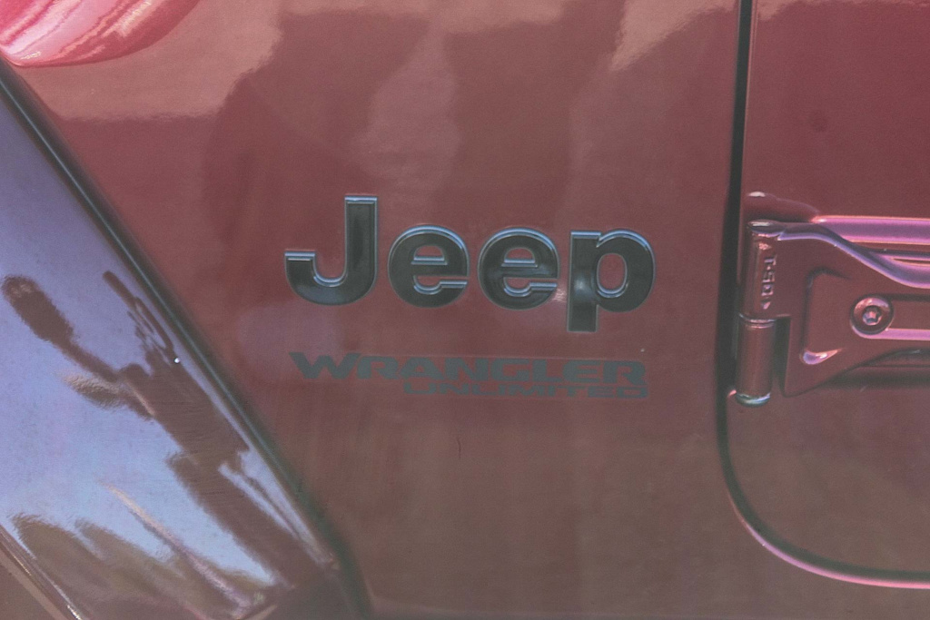 Thumbnail: 2021 Jeep Wrangler - 6