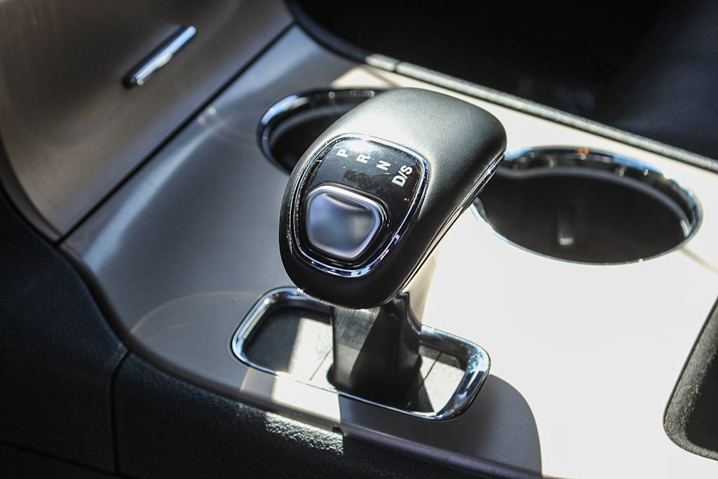 Thumbnail: 2015 Jeep Grand Cherokee - 14