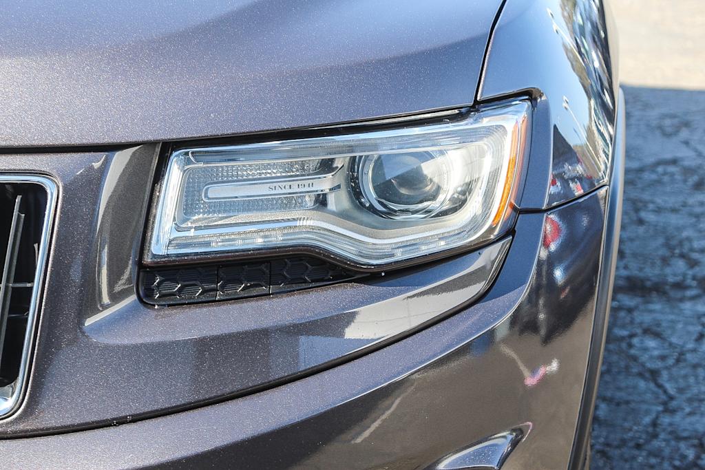 Thumbnail: 2015 Jeep Grand Cherokee - 21