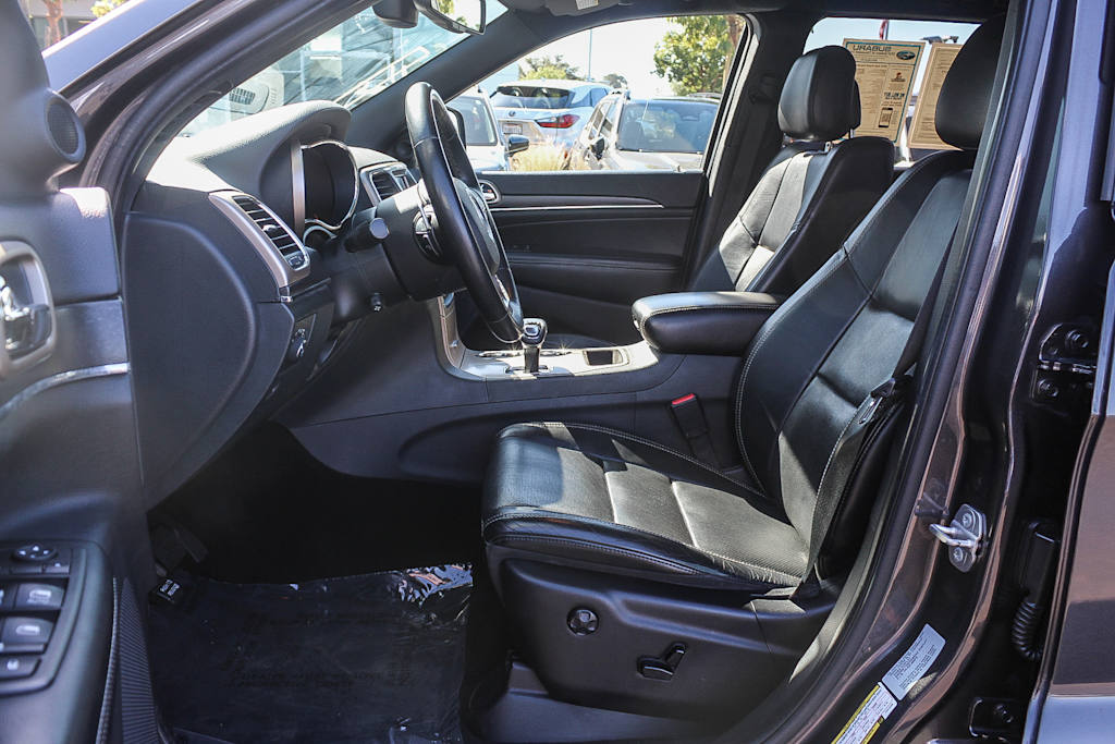 Thumbnail: 2015 Jeep Grand Cherokee - 11
