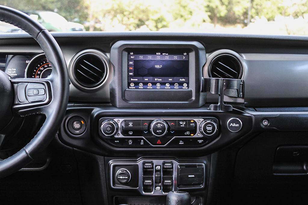 Thumbnail: 2021 Jeep Gladiator - 11
