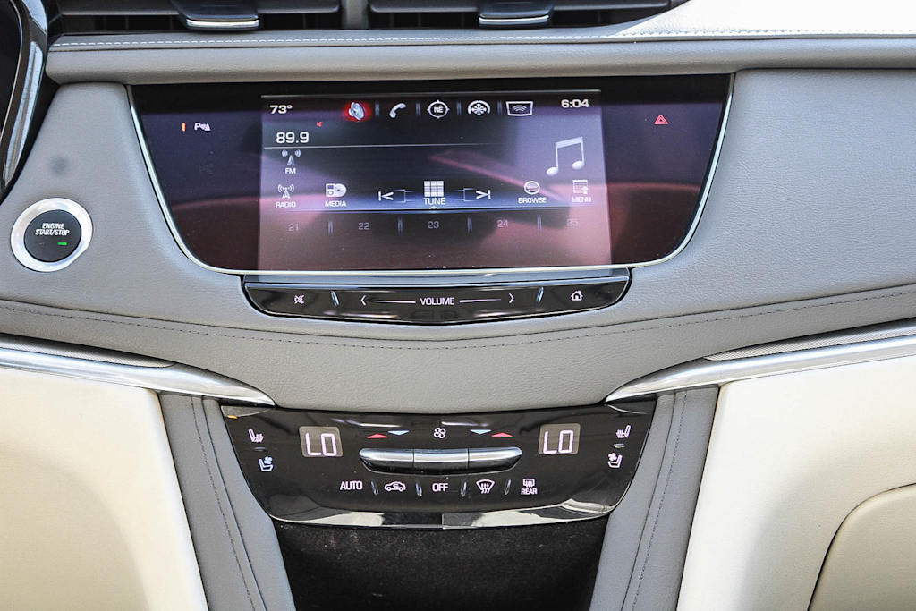 Thumbnail: 2017 Cadillac XT5 - 13