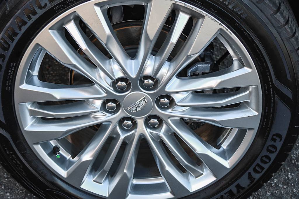 Thumbnail: 2017 Cadillac XT5 - 19