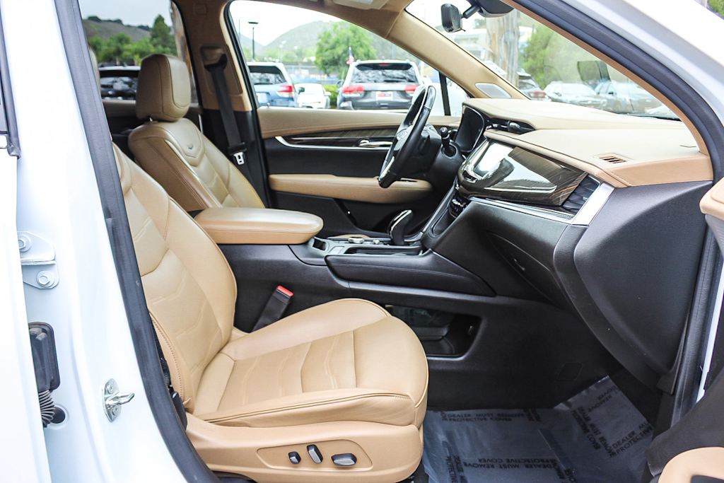 Thumbnail: 2020 Cadillac XT6 - 10