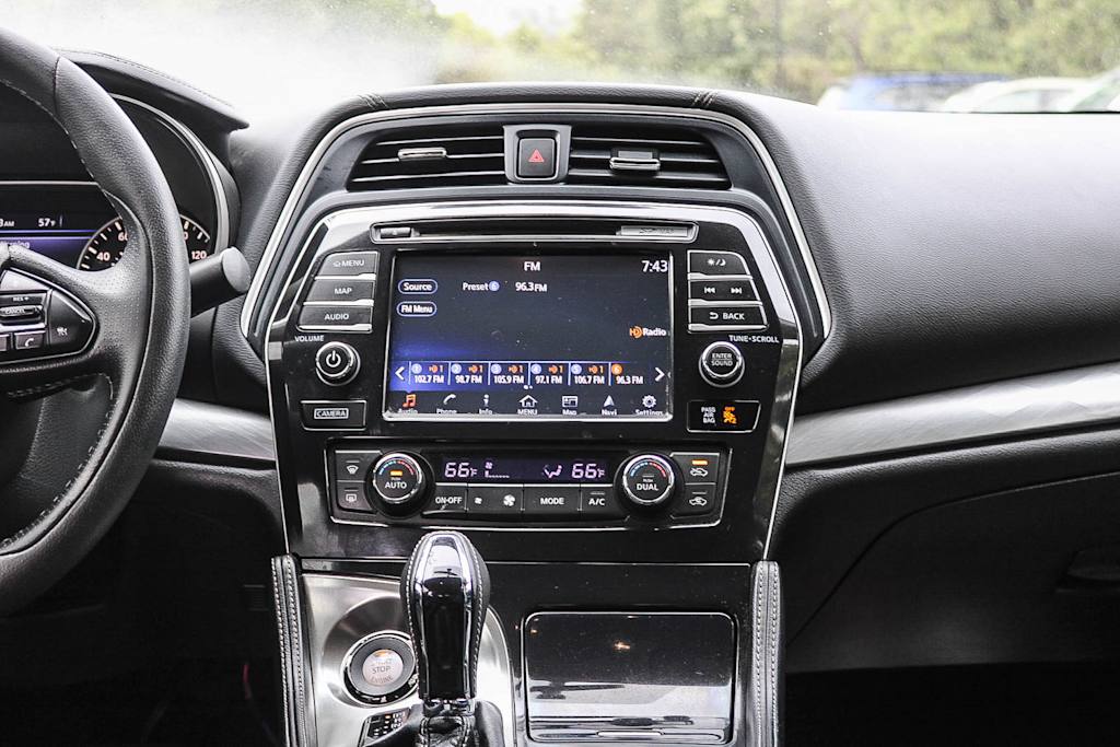 Thumbnail: 2016 Nissan Maxima - 12