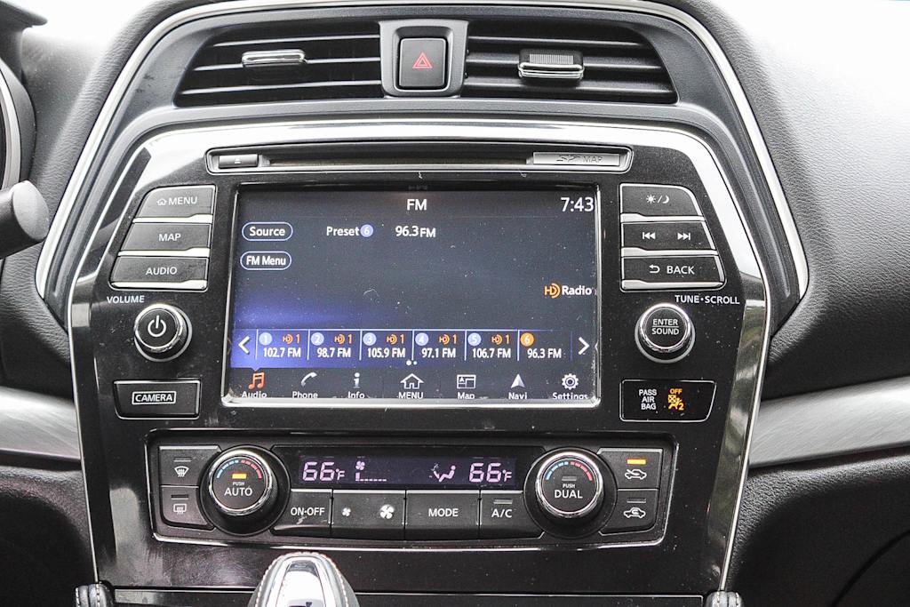 Thumbnail: 2016 Nissan Maxima - 21
