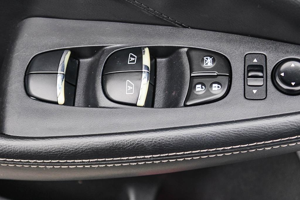 Thumbnail: 2016 Nissan Maxima - 22
