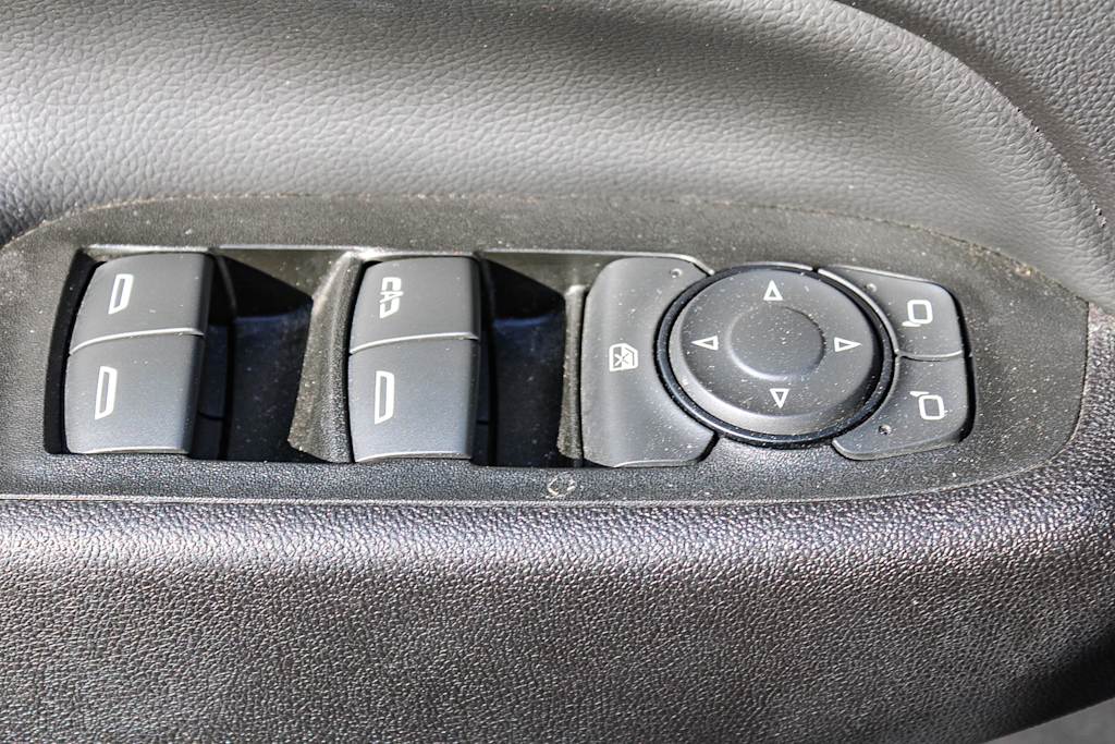 Thumbnail: 2018 Chevrolet Equinox - 23