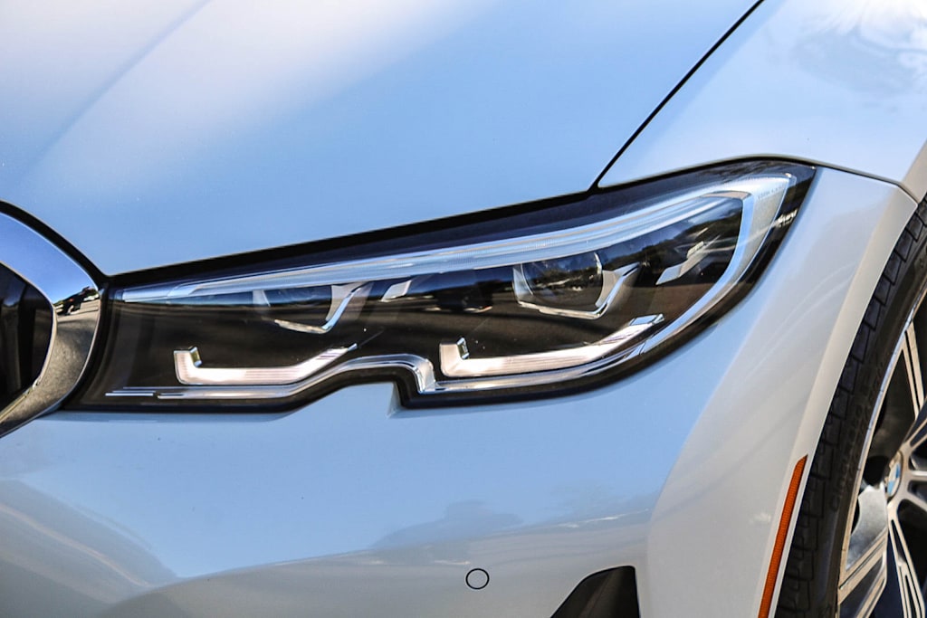 Thumbnail: 2021 BMW 3 Series - 20